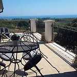 La Casa Bianca Bed & Breakfast