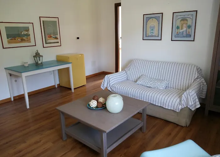 La Casa Bianca Oda ve Kahvaltı 3*