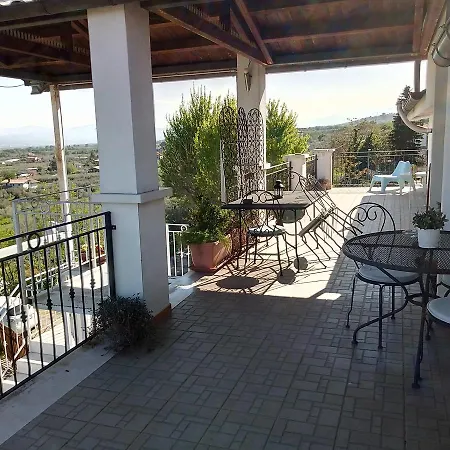 Oda ve Kahvaltı La Casa Bianca 3*